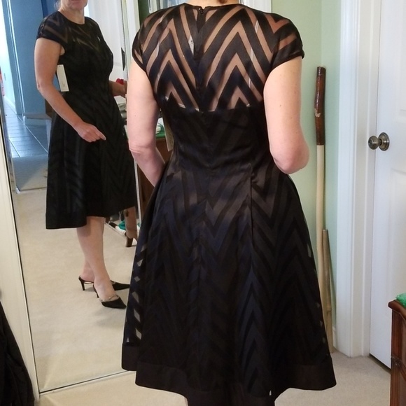 Gorgeous Lela Rose Black Cocktail Dress - Picture 2 of 7